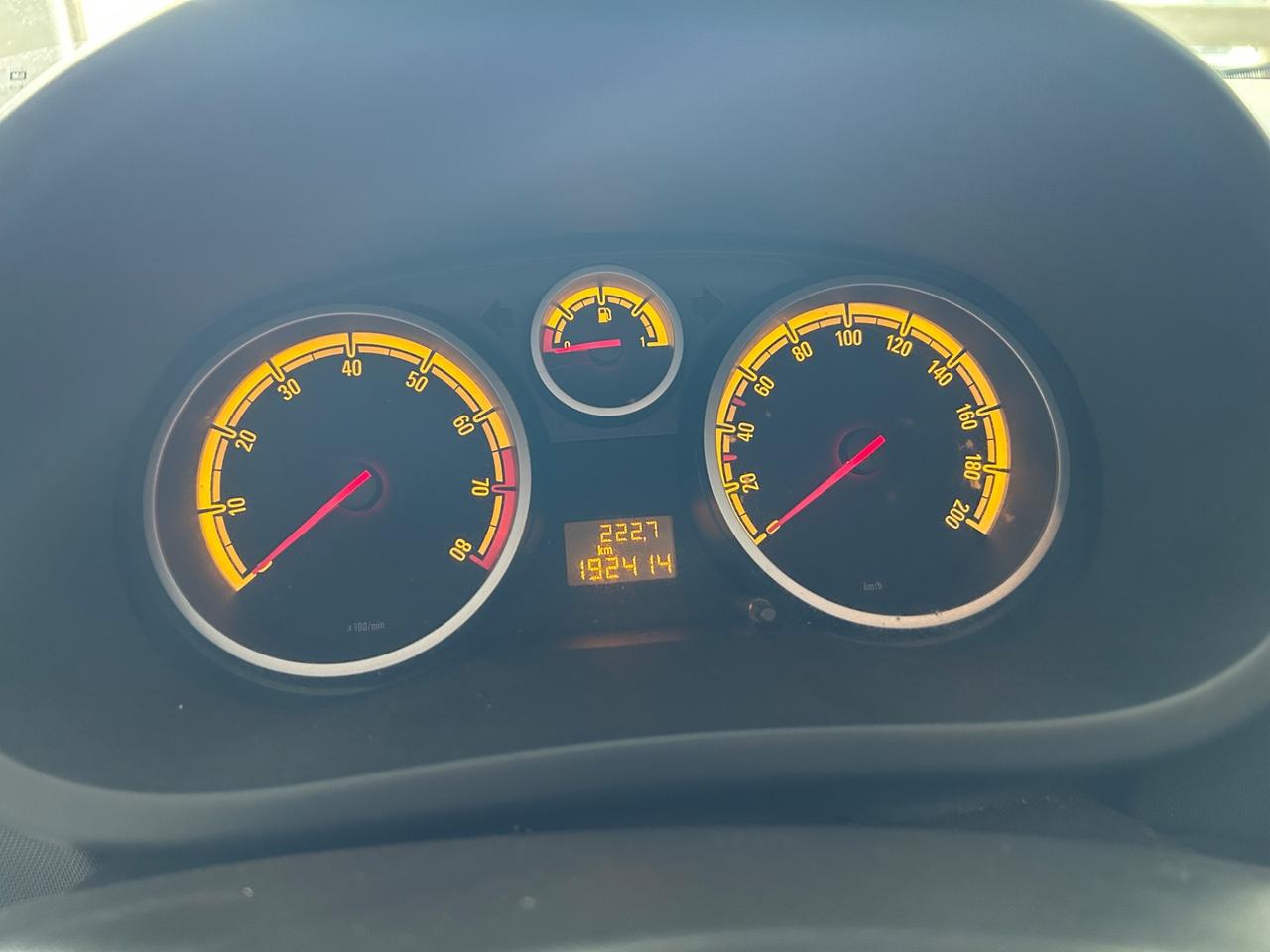 Opel Corsa NEOPATENTATI UNICOPROPRIETARIO