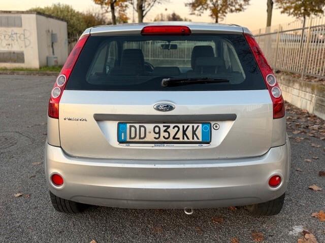 Ford Fiesta 1.2 16V 3p. Ghia Euro 4 ok neopatentati