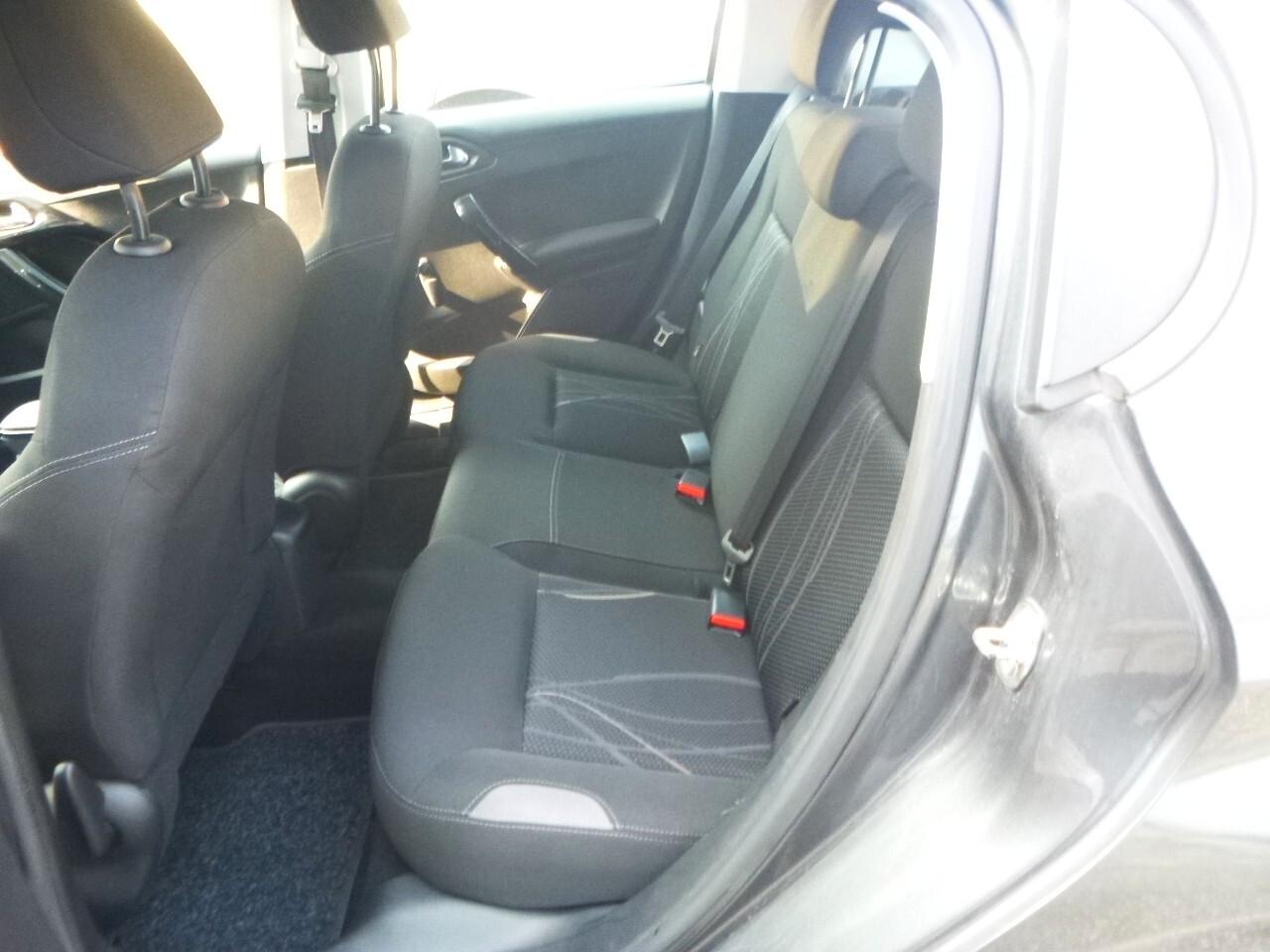 Peugeot 208 1.2 VTi 82 CV 5 porte Access NEOPATENTATI