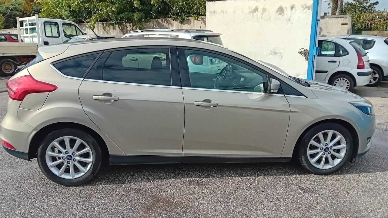 Ford focus 5P-1.5 tdci-titanium-full-2016