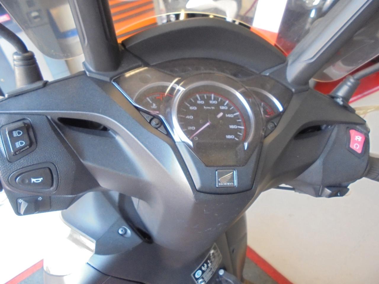 Honda SH 300 i SPORT ABS