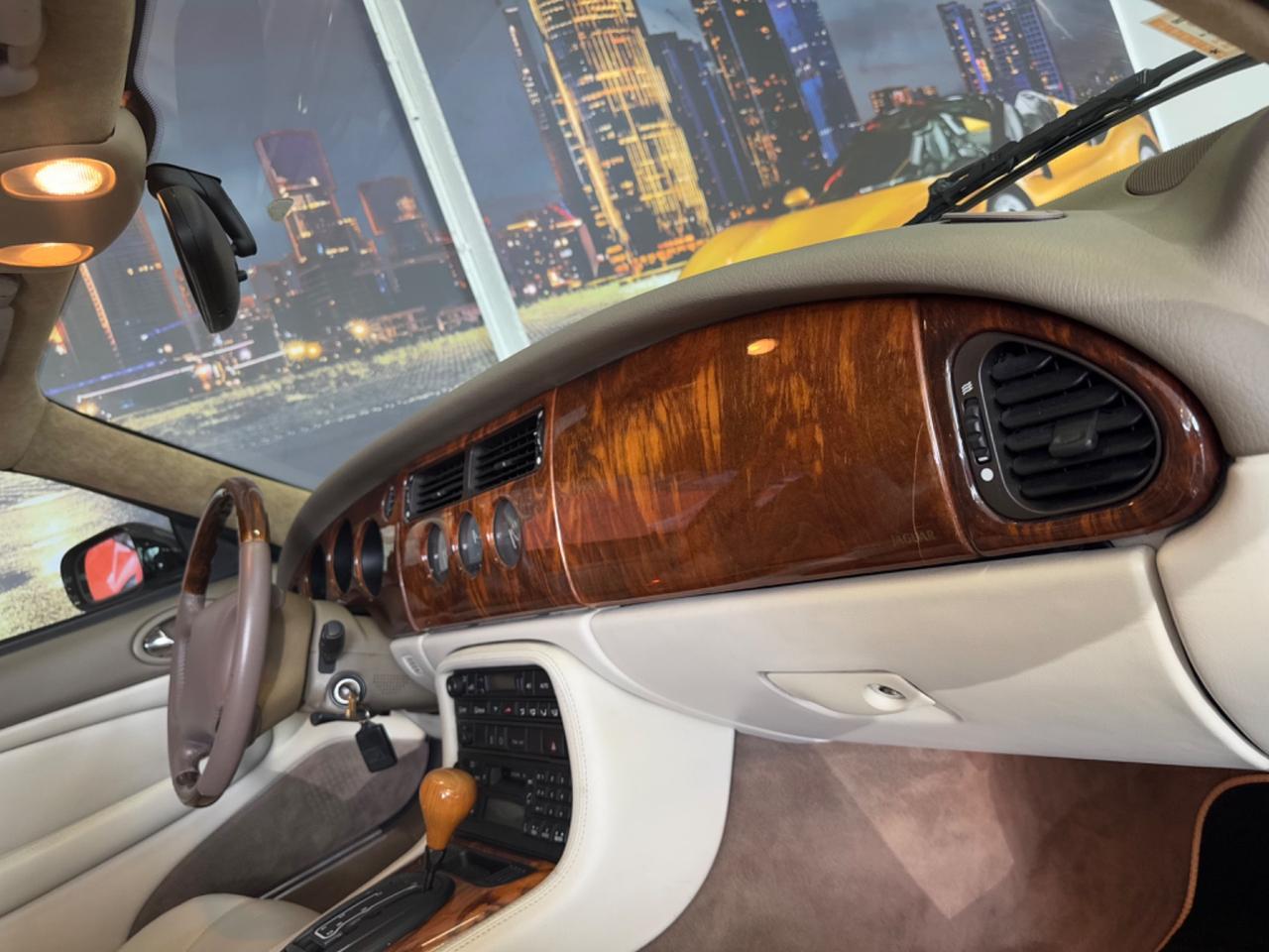 JAGUAR XK8 4.0 BENZ V8 284CV OK PERMUTE VEICOLO FINANZIABILE
