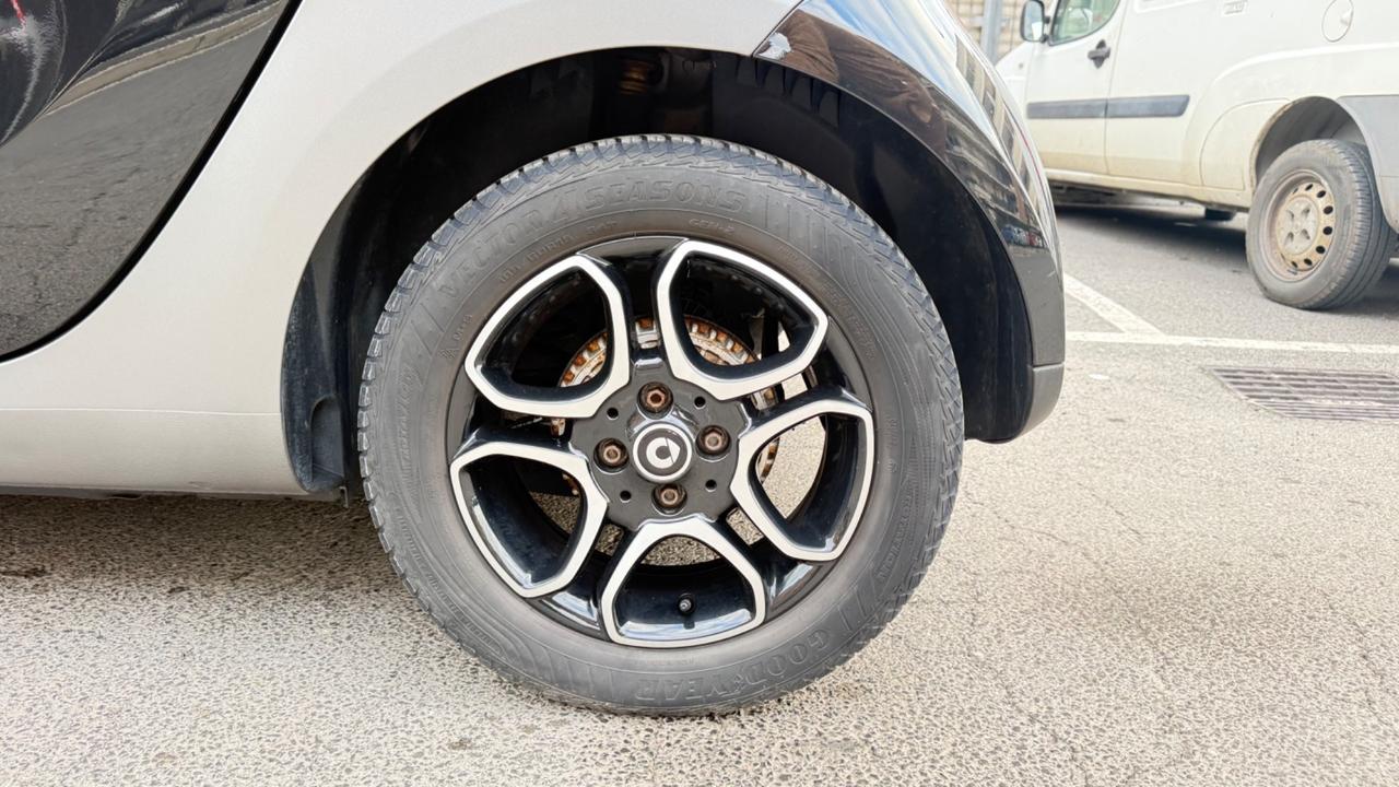 Smart ForTwo 70 1.0 Prime LED NAVI PANORAMA CERCHI 15 PDC BLUETOOTH