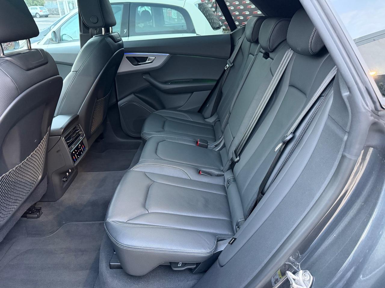 Audi Q8 SUV TDI quattro 210 kW tiptronic S line edition TETTO