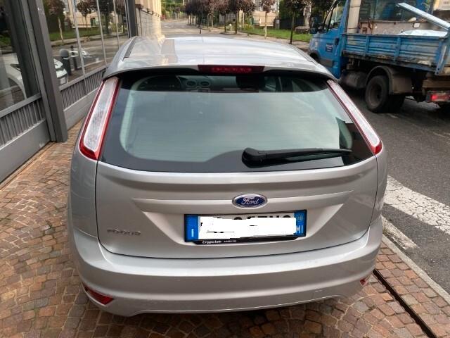 Ford Focus 1.6 5 Porte GPL Titanium