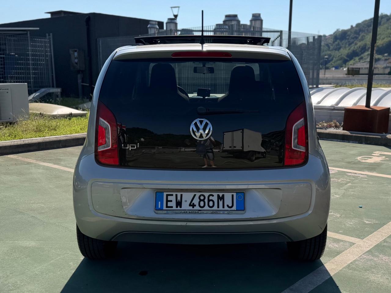 Volkswagen up! 1.0 75 CV 5p. high