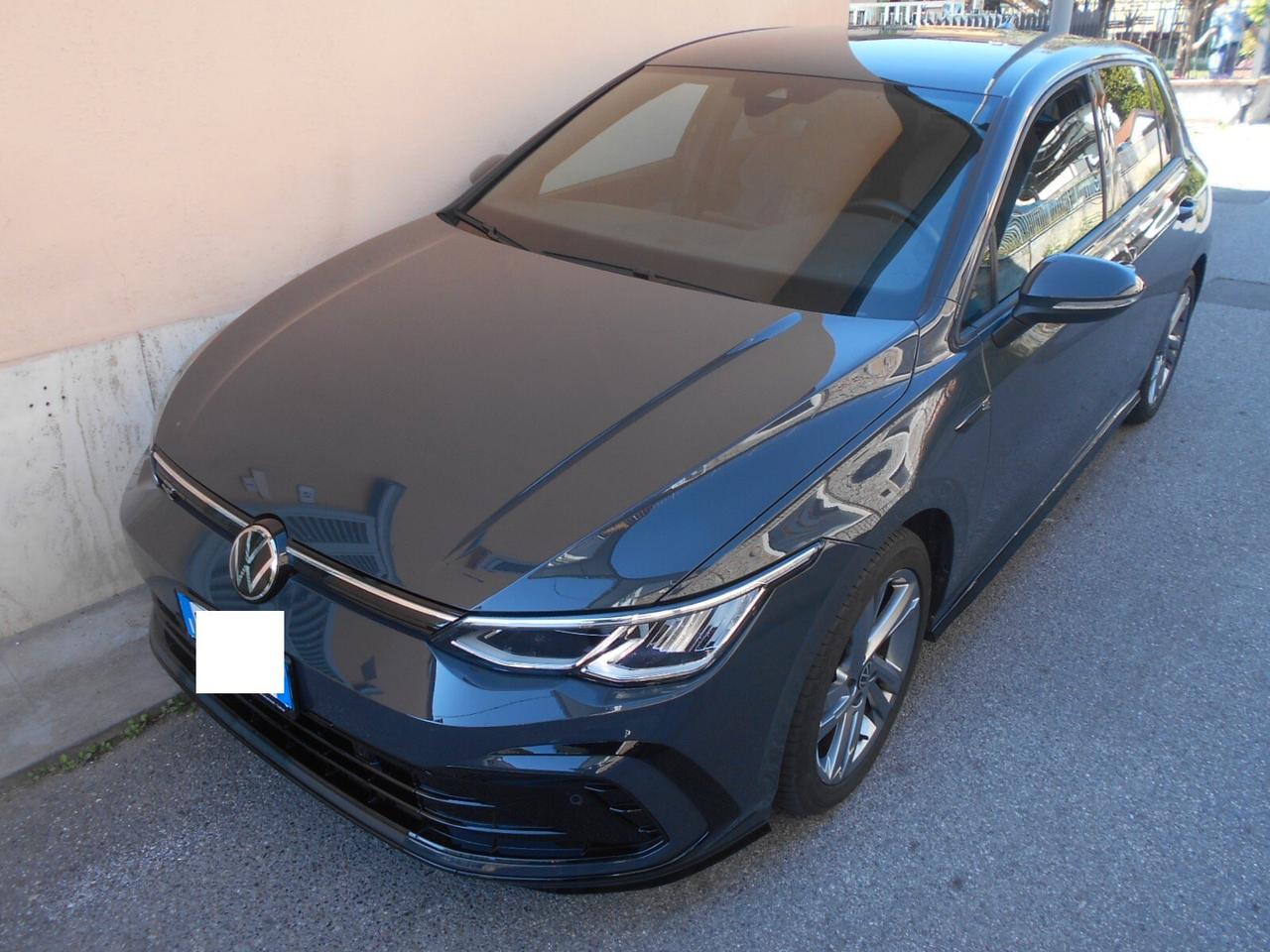 Volkswagen Golf versione R