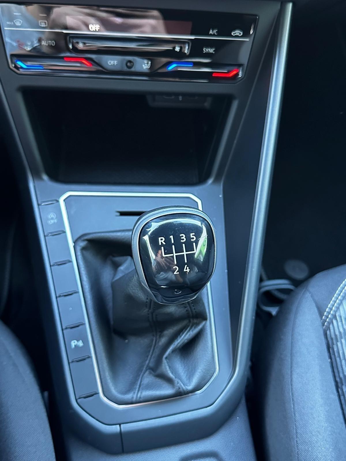 Volkswagen Polo 1.0 TSI R-Line ADATTA A NEOPATENTATI