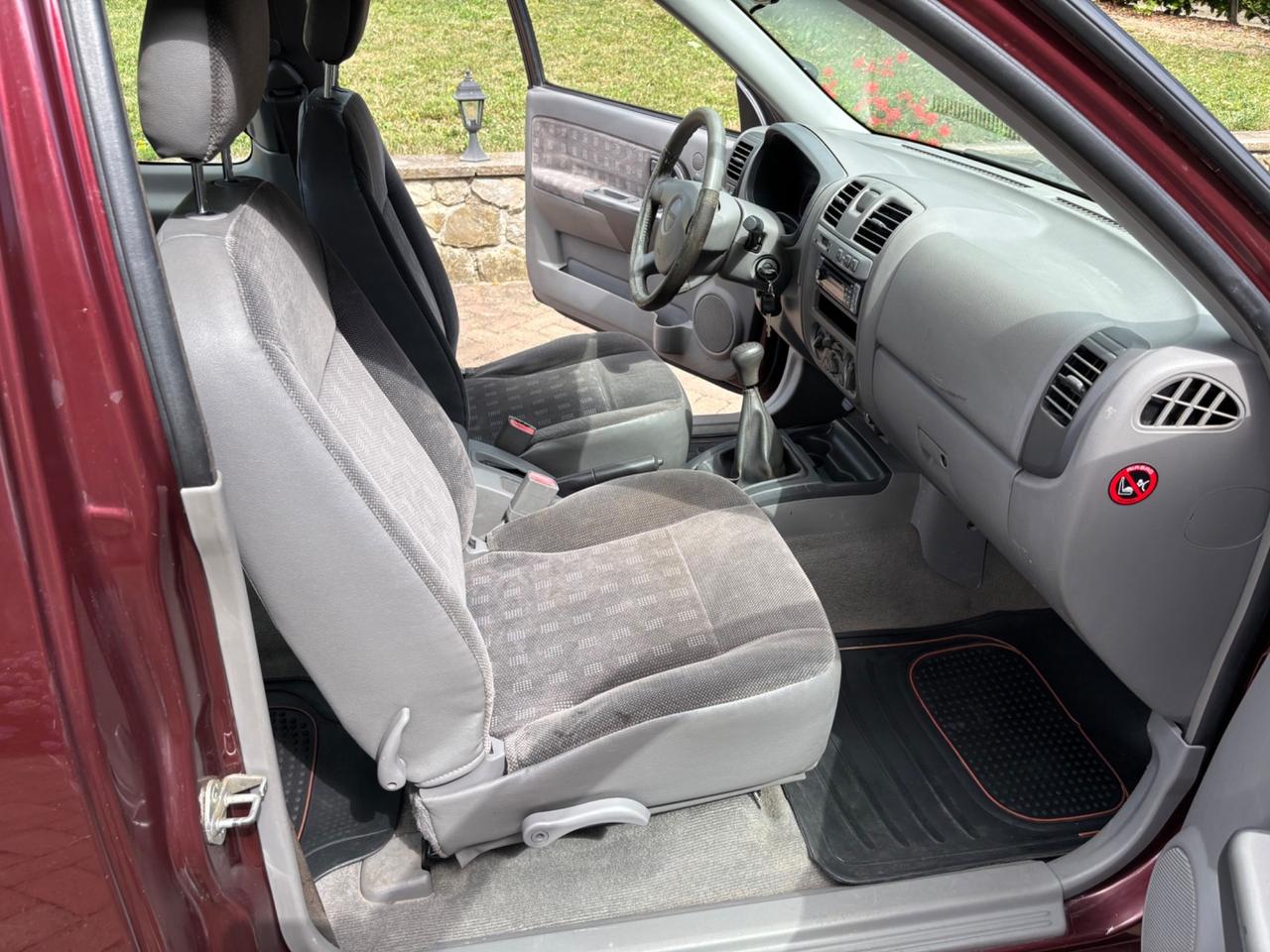 Isuzu D-Max 3.0 TD cat Space Cab 4WD Pick-up LS