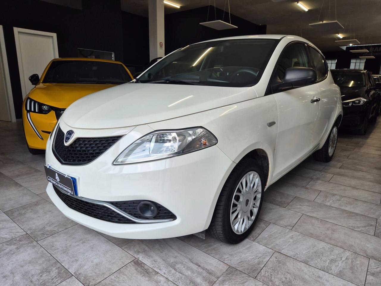 Lancia Ypsilon 1.2 69 CV 5 porte GPL Ecochic Silver