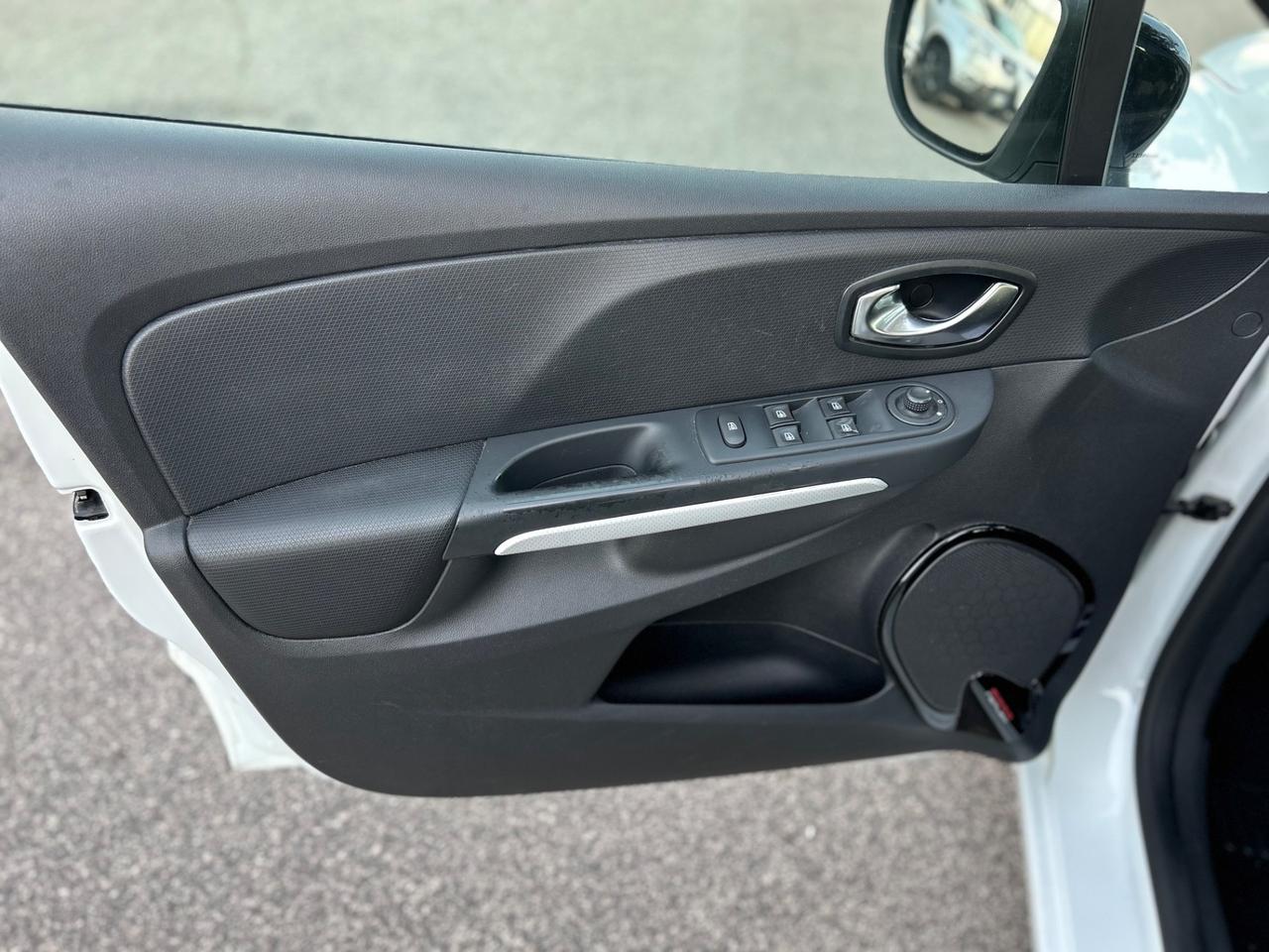 Renault Clio dCi 75 CV Duel