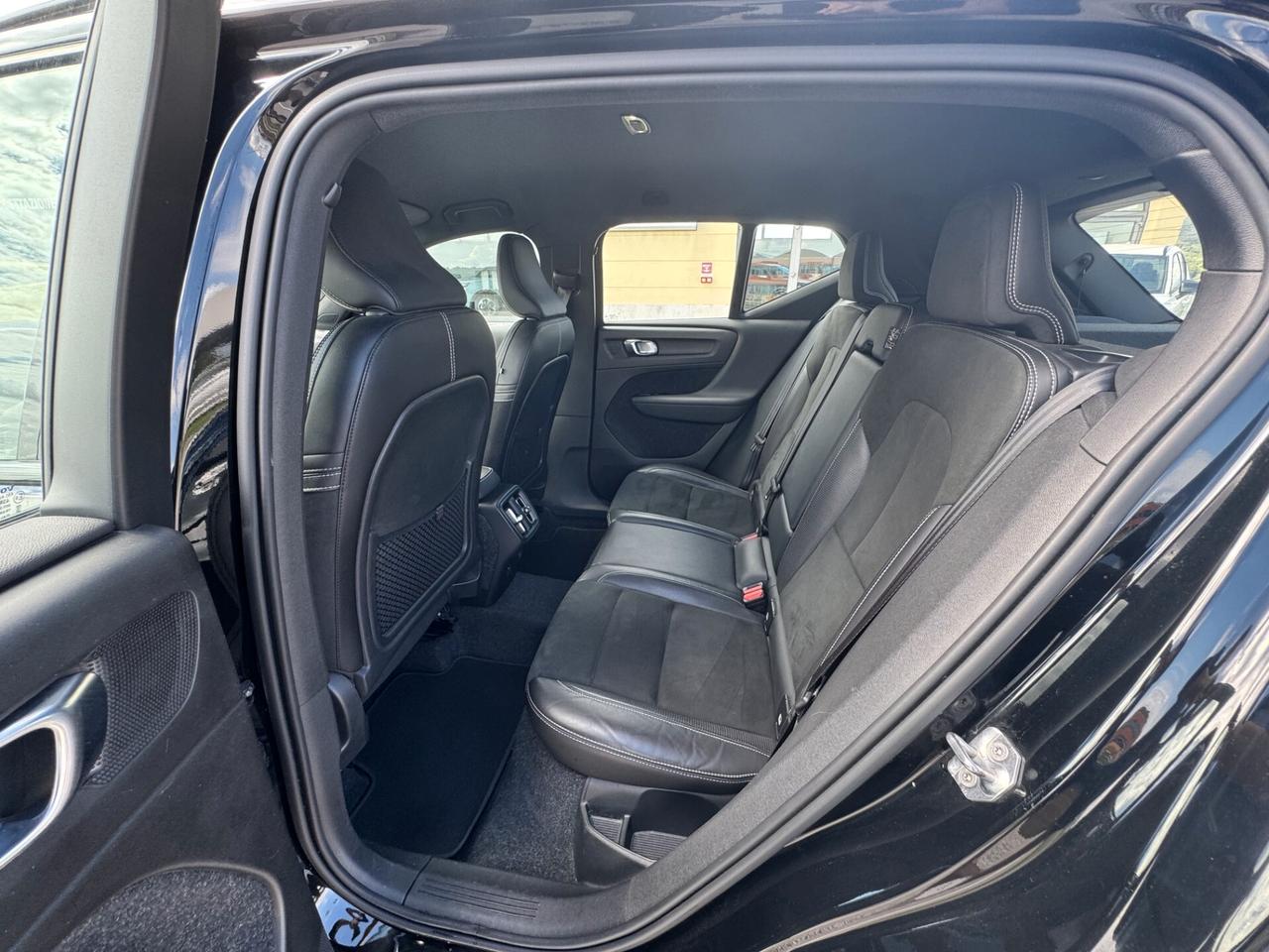 Volvo XC40 D4 AWD R-Design 2.0TDCi 190CV Automatica