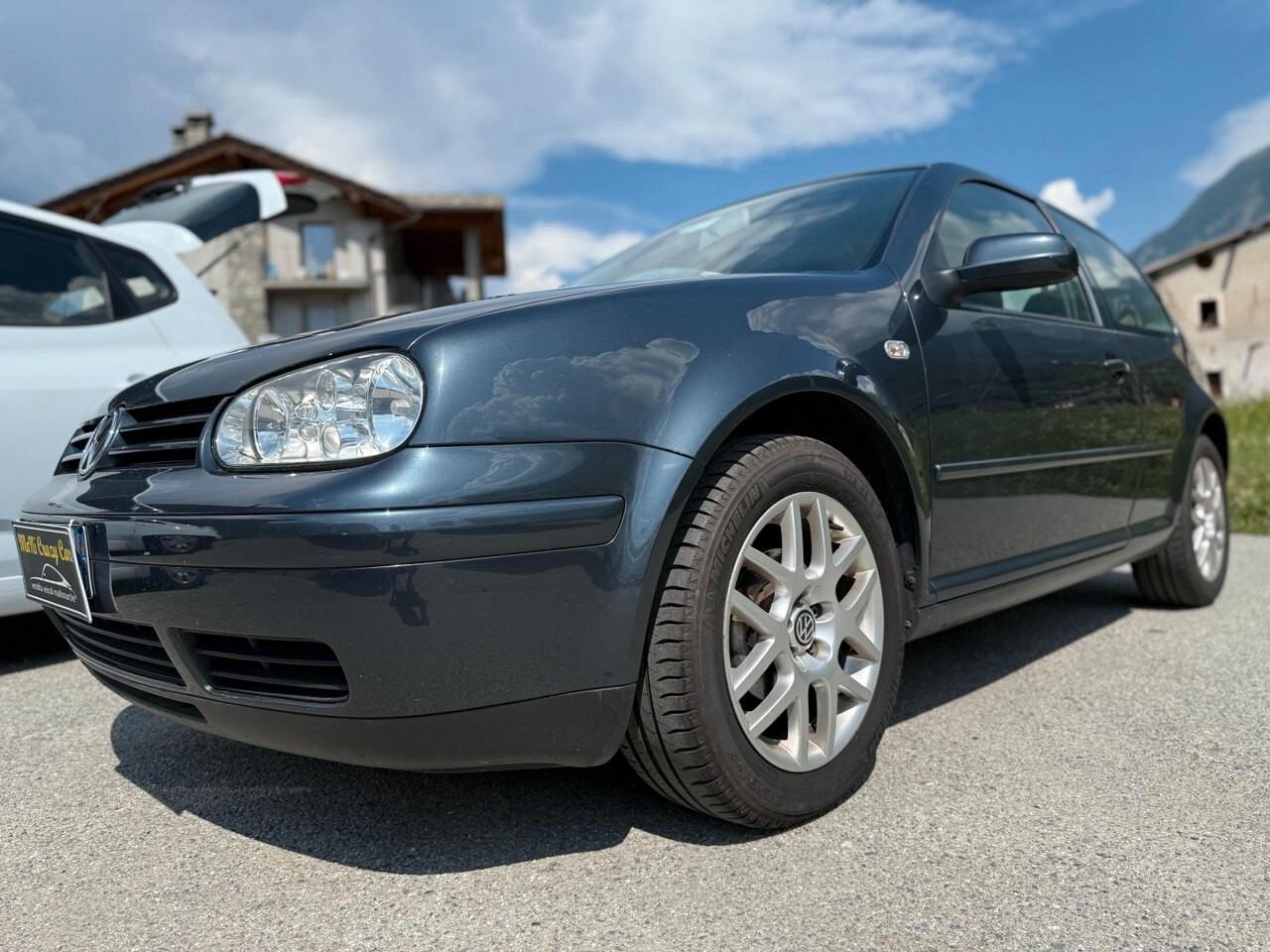 Volkswagen Golf 1.6 16V cat 3 porte Highline