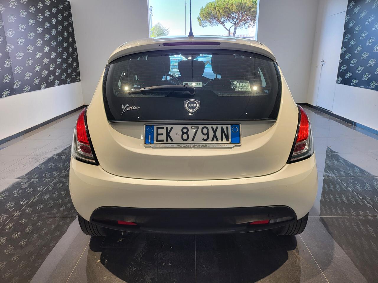 Lancia Ypsilon - 2012 1.2 69 CV Gold