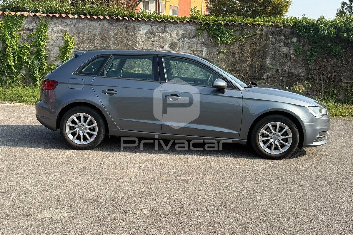 AUDI A3 1.6 TDI clean diesel S tronic Admired