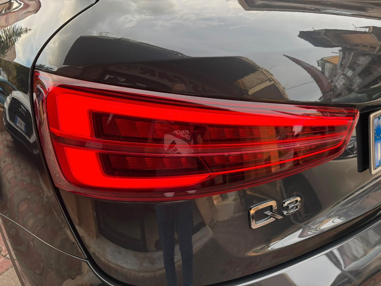 Audi Q3 2.0 TDI 120 CV Business