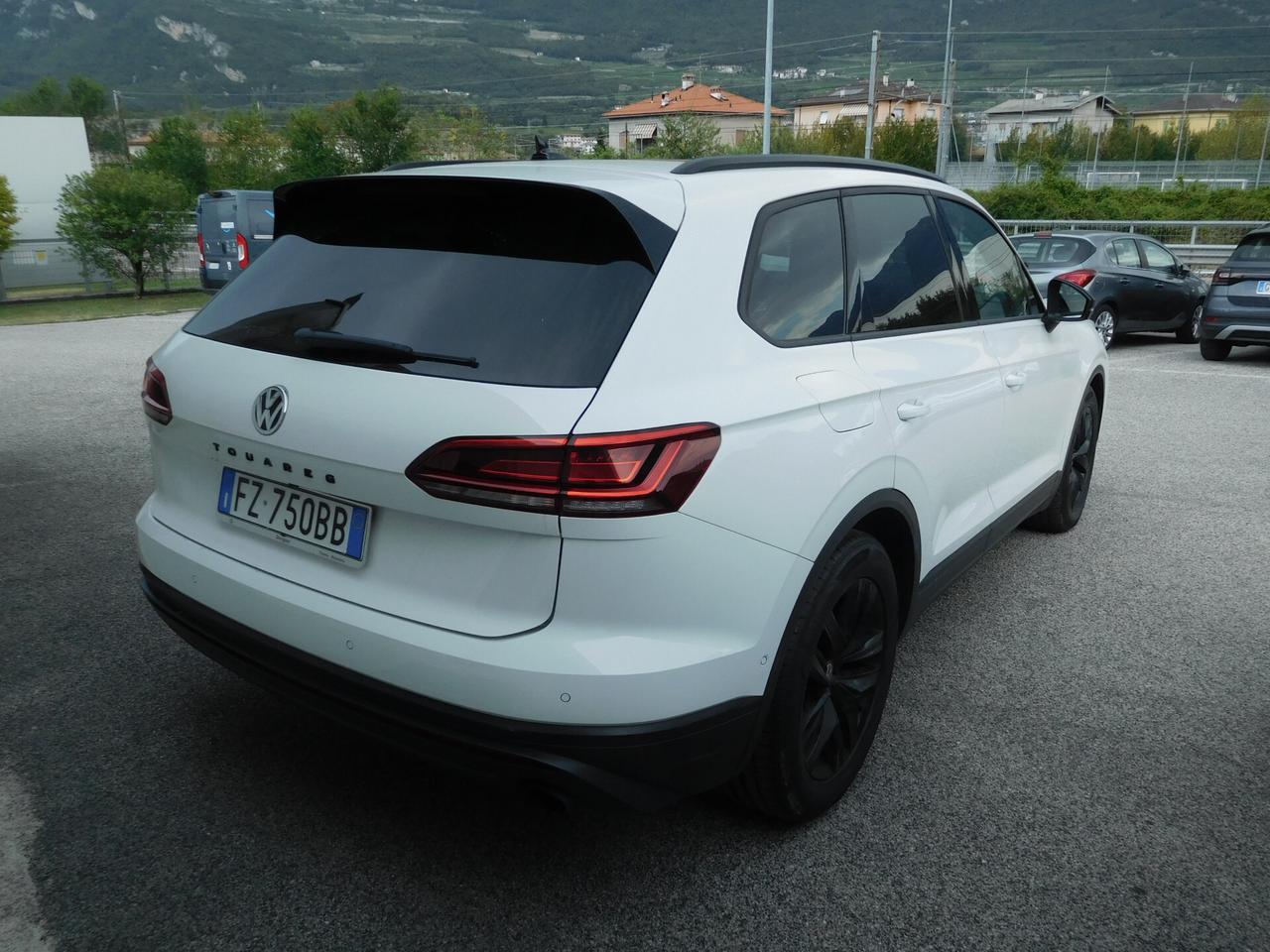 Volkswagen Touareg 3.0 V6 TDI SCR Black Style 231 cv 4Motion