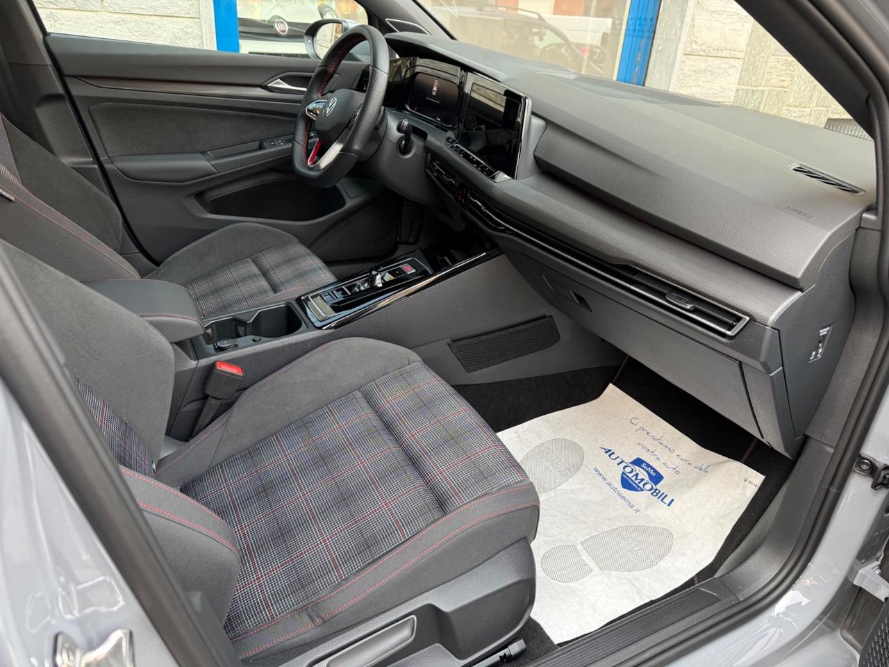 Volkswagen Golf GTI 2.0 TSI DSG PERFORMANCE