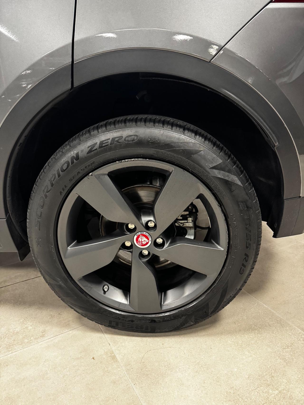 JAGUAR E-PACE 4WD R-DYNAMIC SPORT