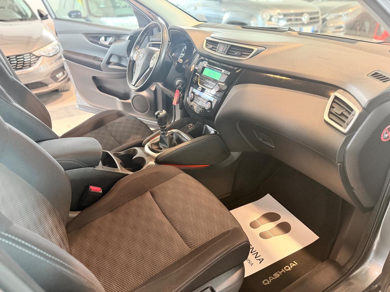 Nissan Qashqai 1.2 DIG-T N-Connecta euro6