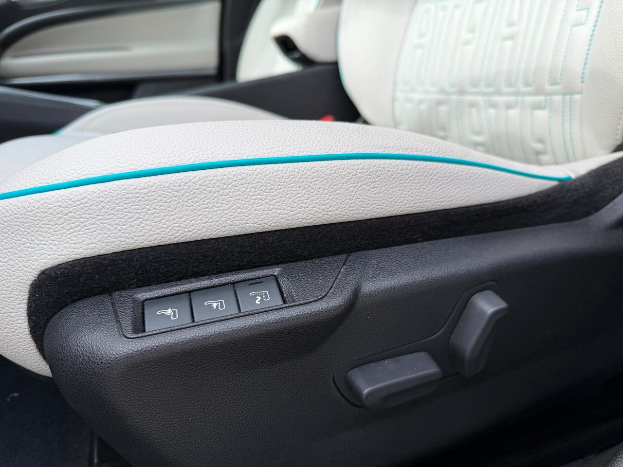 Fiat 600 Hybrid 110 CV DCT MHEV La Prima