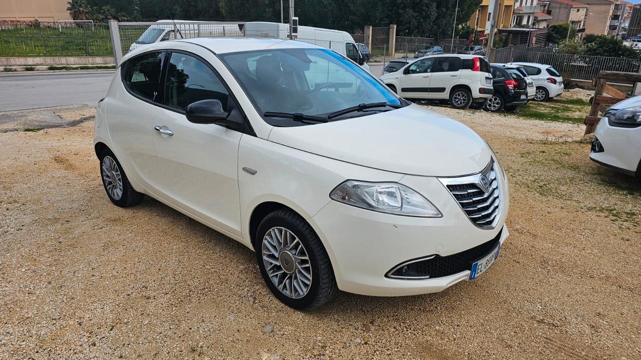 Lancia Ypsilon 1.3 MJT 16V 95 CV 5 porte S&S Gold