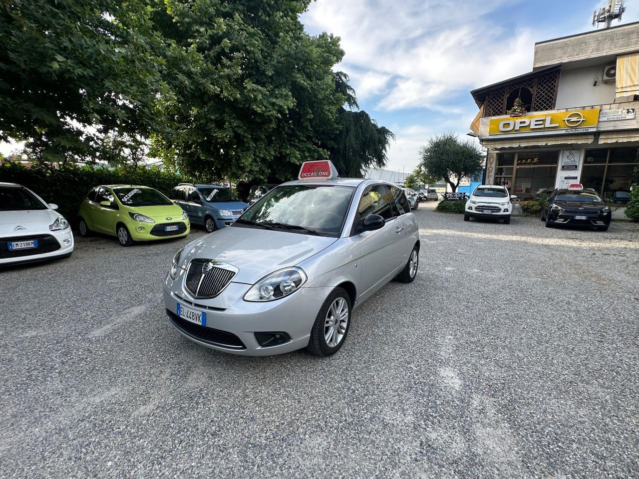 Lancia Ypsilon 1.2 69 CV Unyca