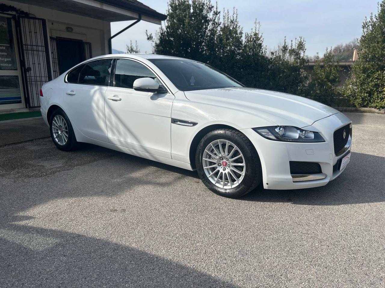 Jaguar XF E-Performance Business Prestige