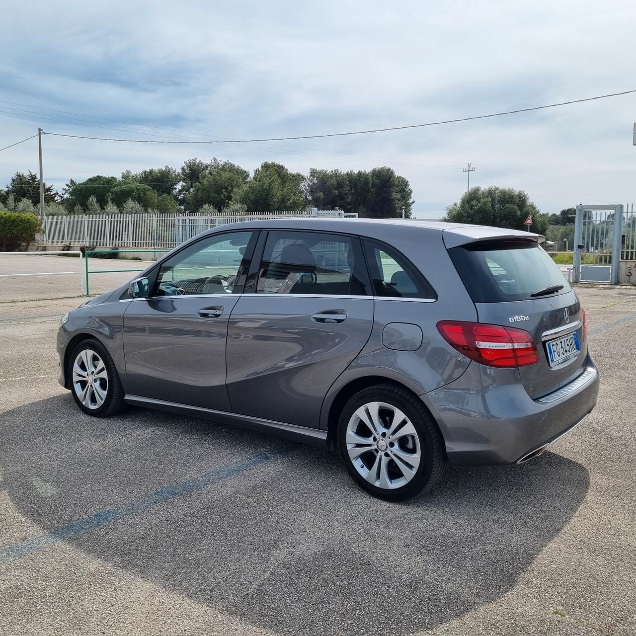 Mercedes-benz B 180 d Automatic Sport