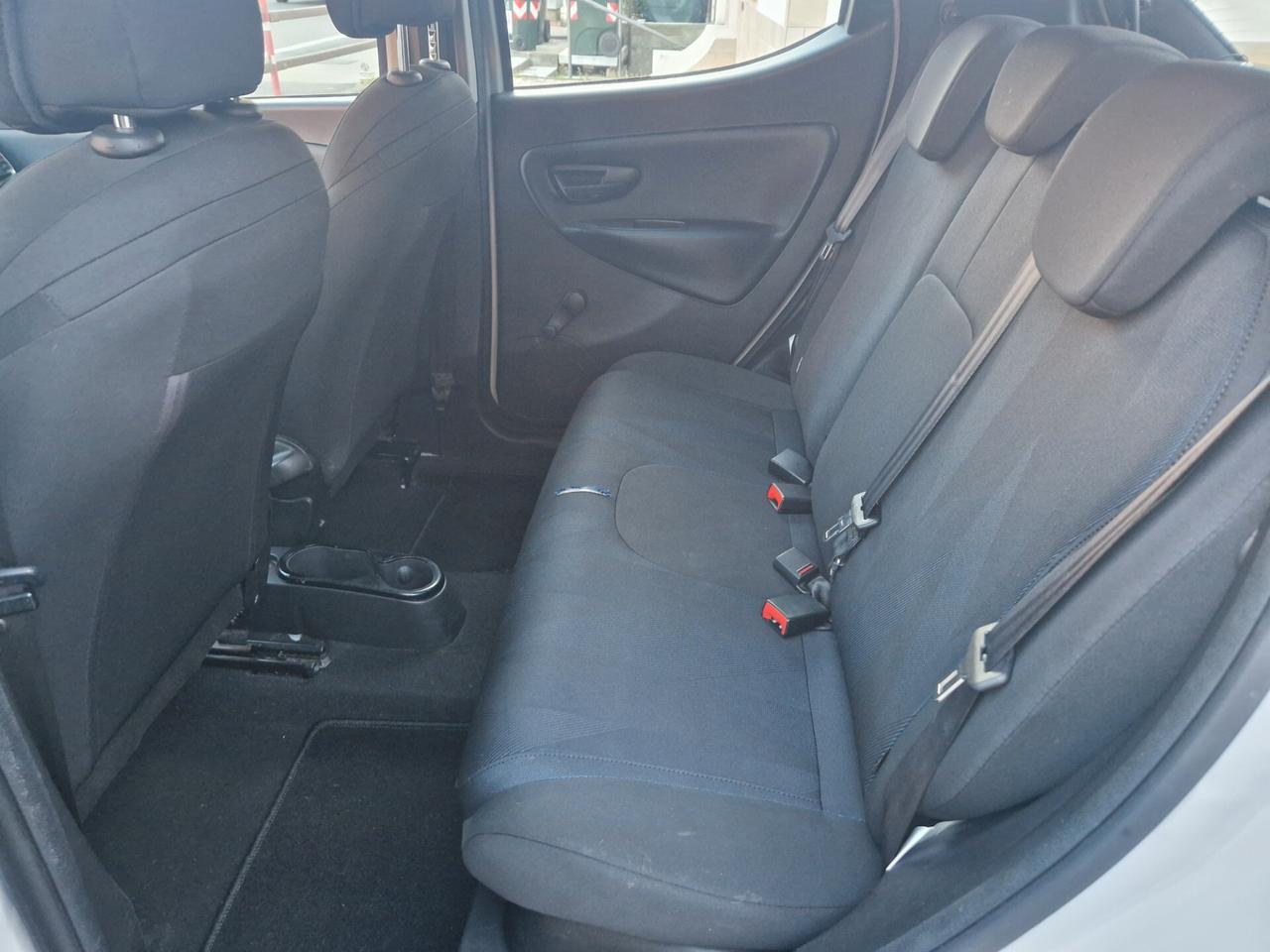 Lancia Ypsilon 1.2 70CV "64.100 km" Bluetooth, Sensori posteriori