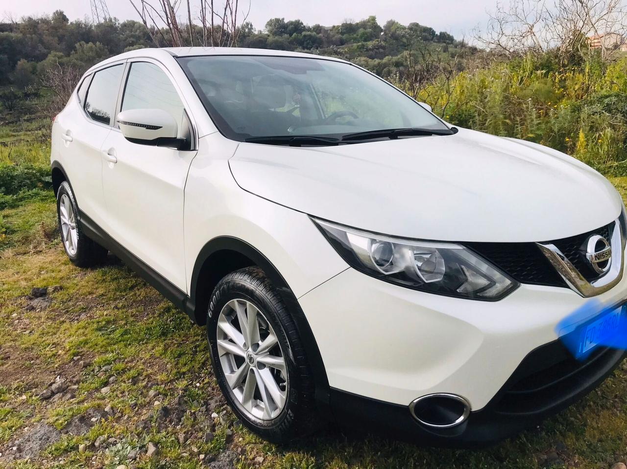Nissan Qashqai 1.5 dCi Tekna diesel corso sicilia n 34 paterno'