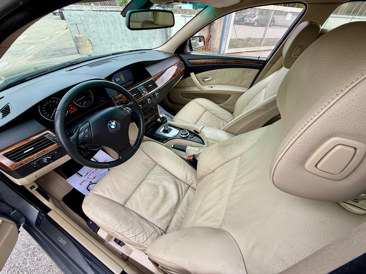 Bmw 530xd Touring 2008 235CV futura