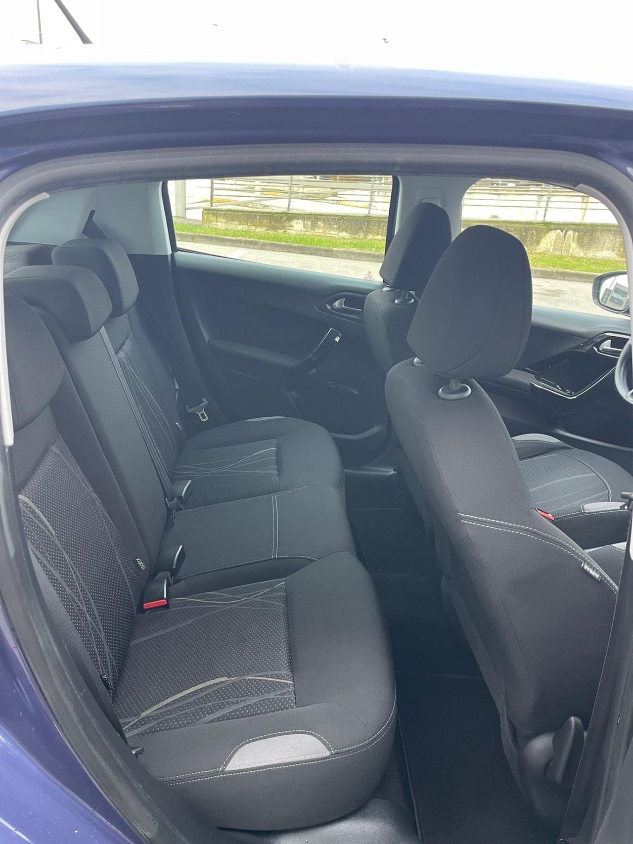 Peugeot 208 1.6 e-HDi 92 CV Stop&Start 5 porte Allure