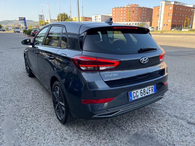 HYUNDAI i30 1.6 CRDi hybrid AUTOMATICA