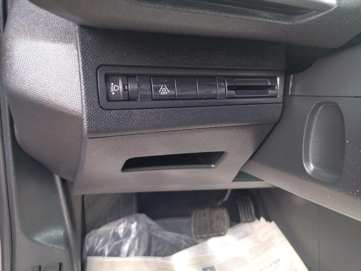 PEUGEOT 5008 BlueHDi 130 EAT8 Allure 7 POSTI