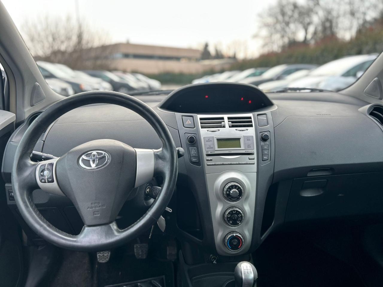 Toyota Yaris 1.3 3 porte*CAMBIO E FRIZIONE CAMBIATE DA POCO*