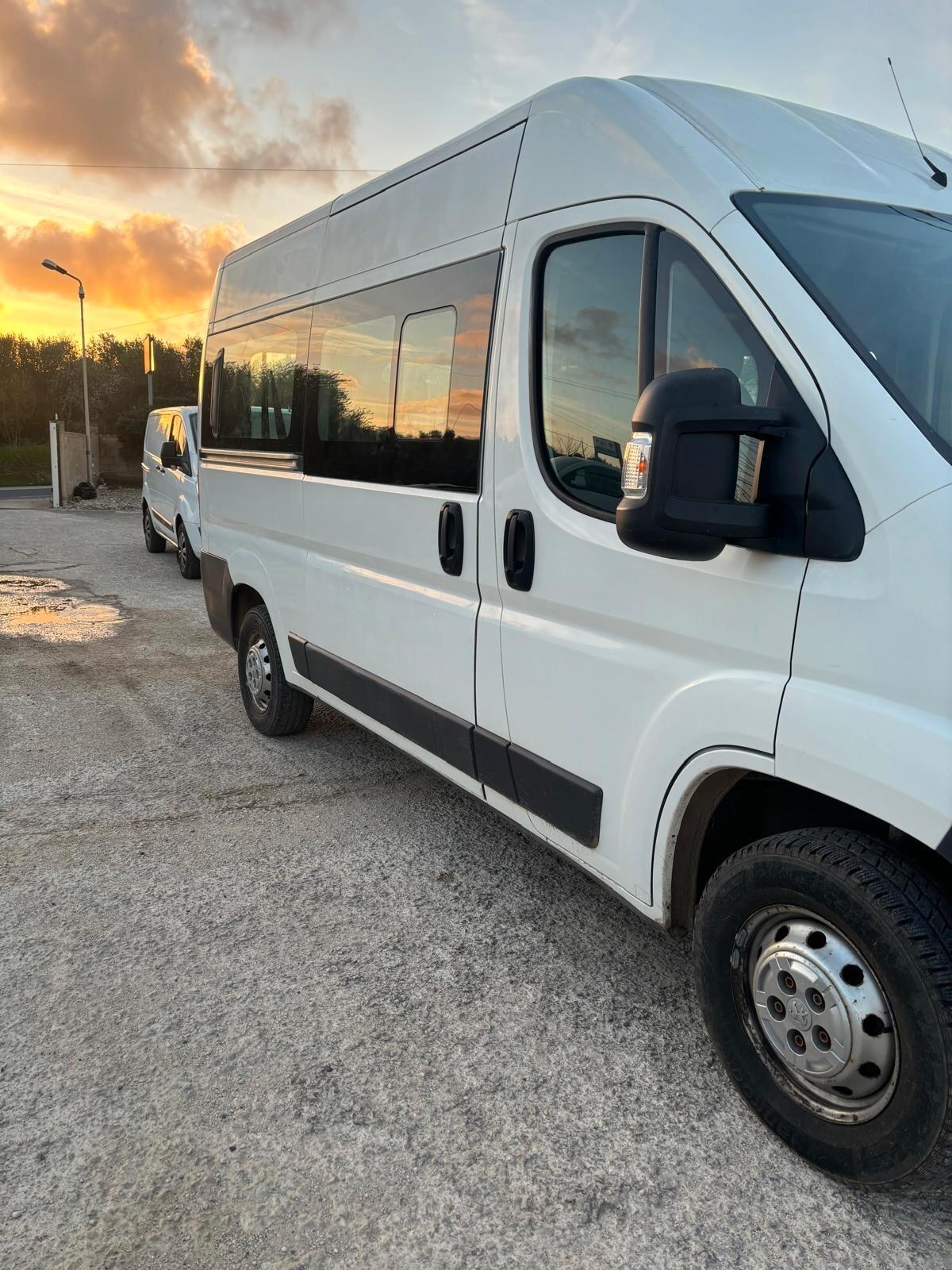 Peugeot Boxer 330 2.2 HDi/130CV FAP PC-TN Combi Premium