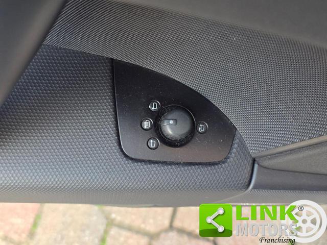 AUDI TT 2.0 TFSI 200 CV S Tronic S Line