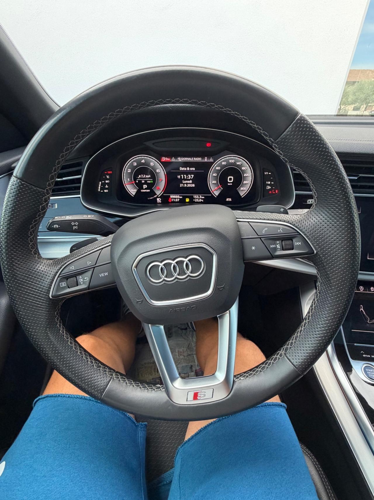 Audi Q8 SUV 55 TFSI quattro tiptronic S line edition