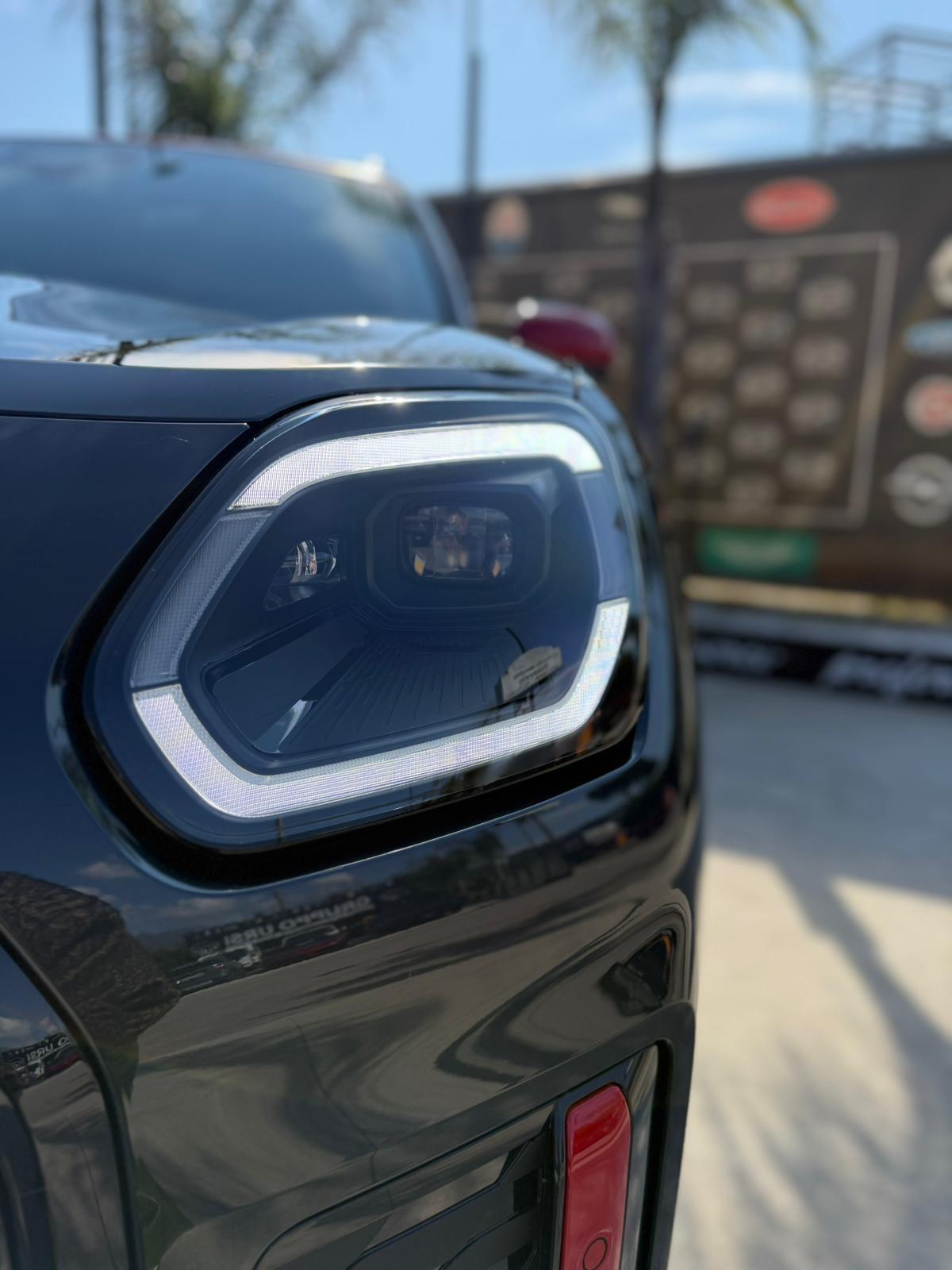 Mini John Cooper Works Countryman ALL4 JCW