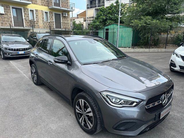 MERCEDES-BENZ GLA 200 d Automatic Sport