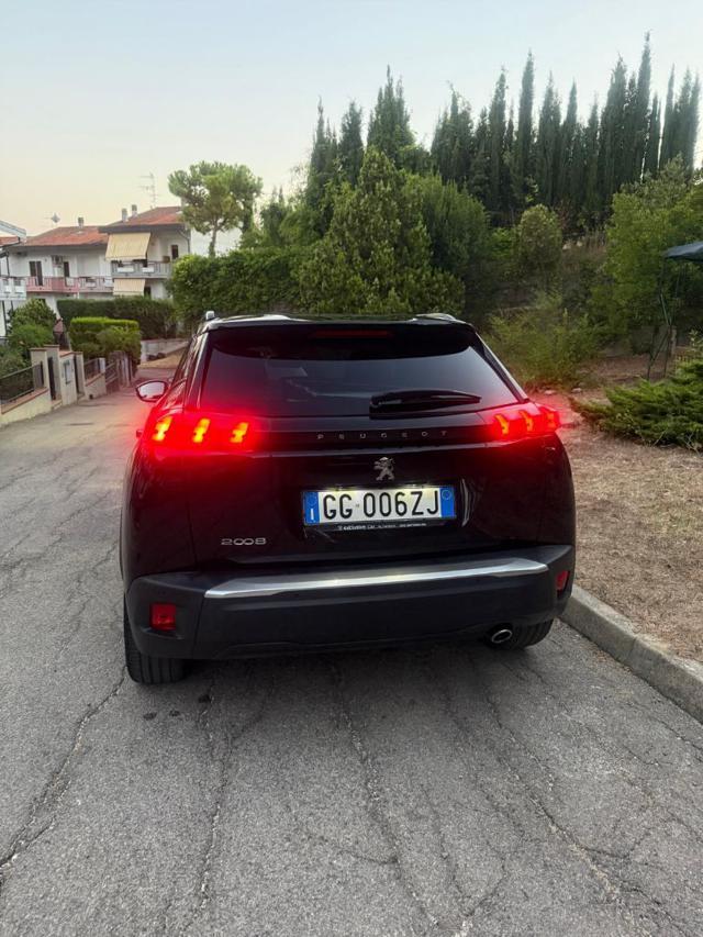 PEUGEOT 2008 BlueHDi 130 S&S EAT8 Allure