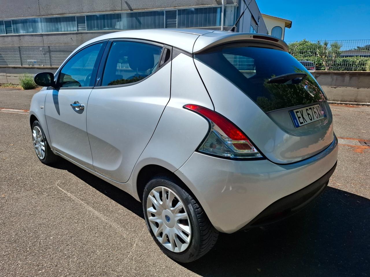 Lancia Ypsilon 1.2 69 CV 5 porte S&S Platinum