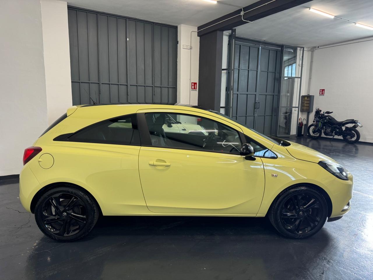 Opel Corsa 1.2 Coupé b-Color EURO 6! LED!