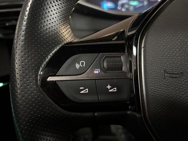 Peugeot 2008 II e- GT Pack 100kW