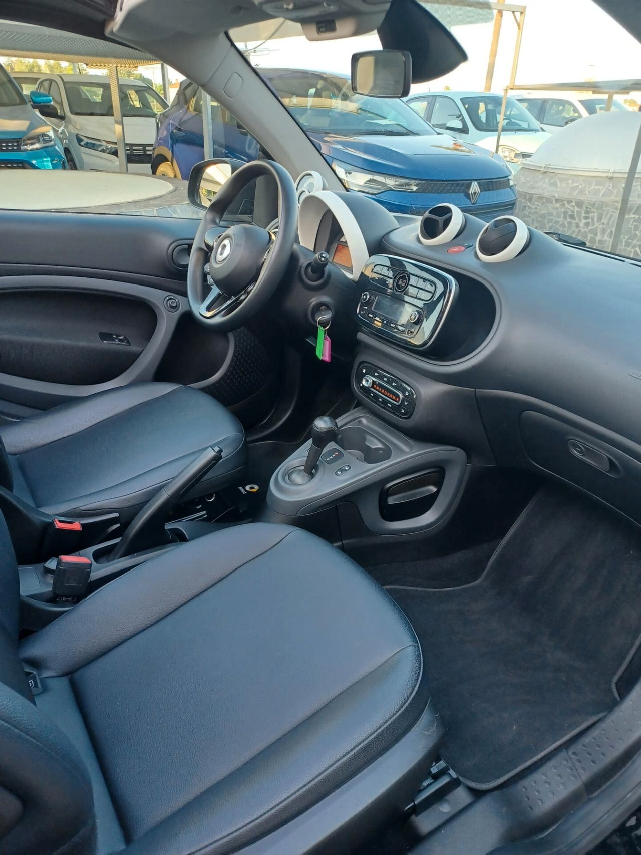 Smart ForTwo cabrio eq youngster
