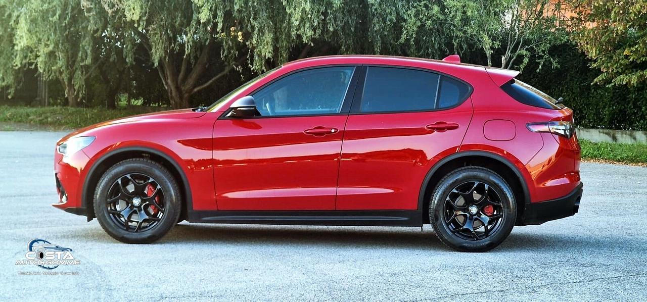 Alfa Romeo Stelvio 2.2 Turbodiesel 160 CV AT8 RWD Super