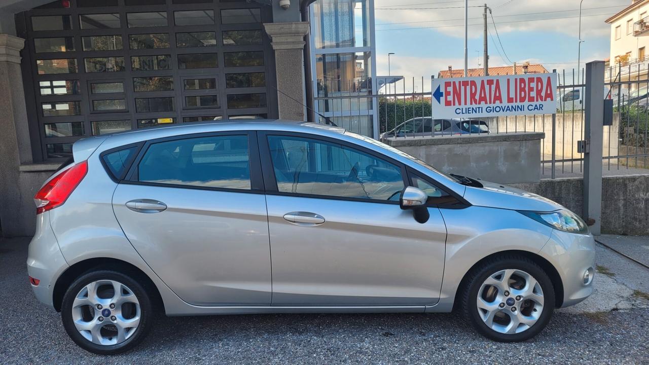 Ford Fiesta 1.4 DIESEL EURO 5B..ADATTA AI NEOPATENTATI..