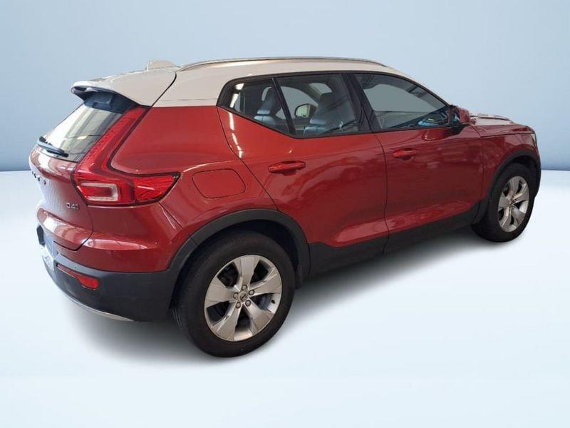 Volvo XC40 2.0 D4 MOMENTUM AWD GEARTRONIC