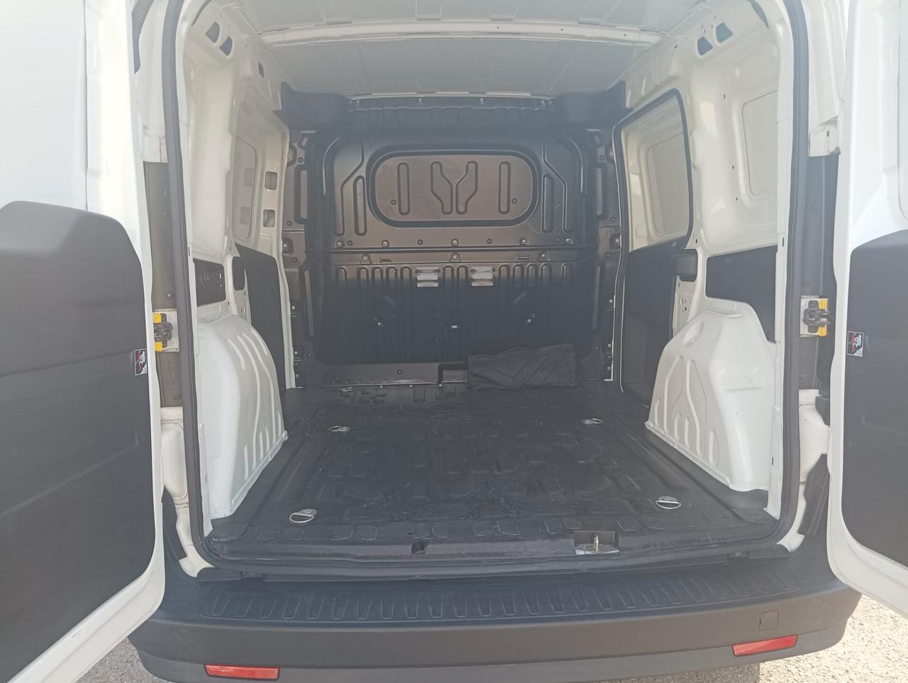 Fiat Doblò 1.3 MJT S&S PC-TN Cargo Lounge